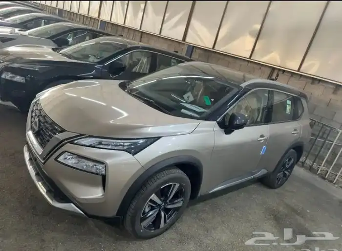 نيسان اكس تريل فل كامل SL 2025 9