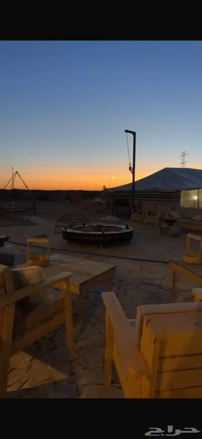 مخيم متكامل كرفان مساحتها 60 الف مسورة ماكينة 14