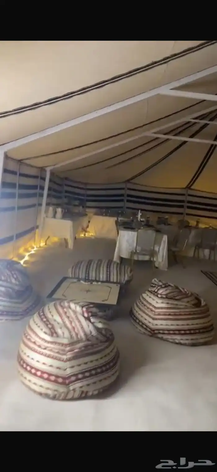 مخيم متكامل كرفان مساحتها 60 الف مسورة ماكينة 19