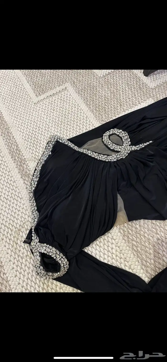 فستان ملبوس مره وحده فقط للبيع 2