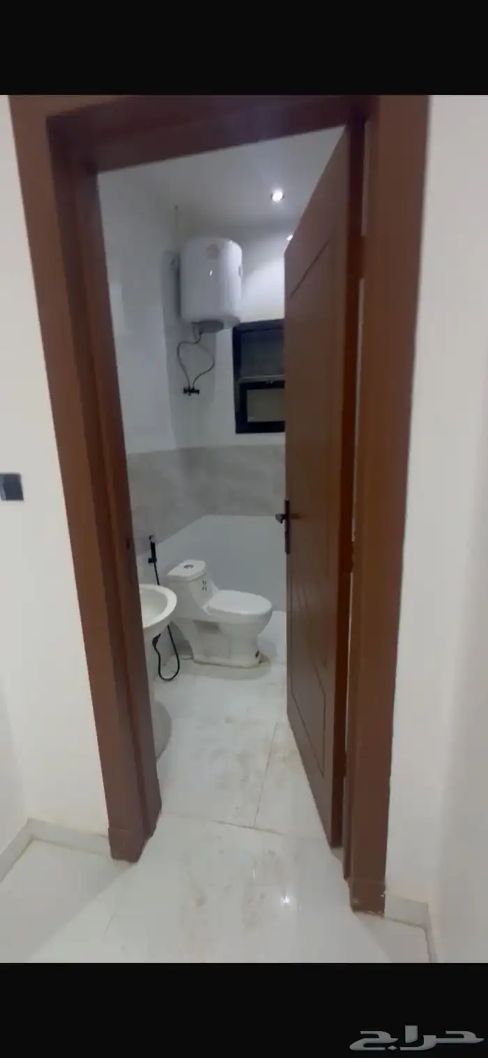 للايجار شقه حي بدر 8