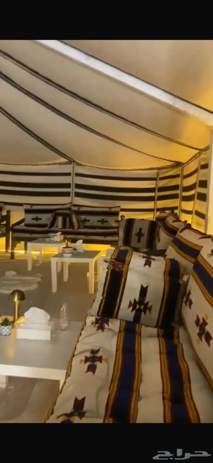 مخيم متكامل كرفان مساحتها 60 الف مسورة ماكينة 18