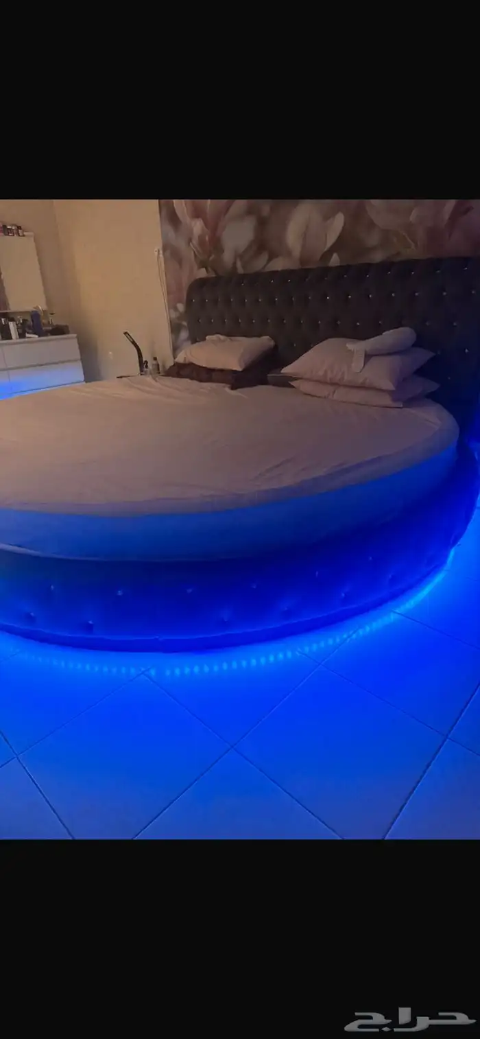 سرير نوم بتصميم دائري مضيء 2
