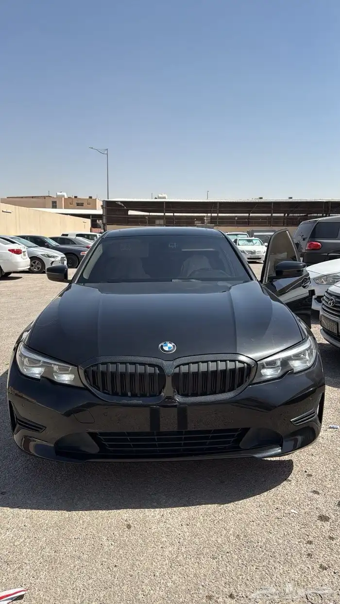 BMW 320i 2021 3