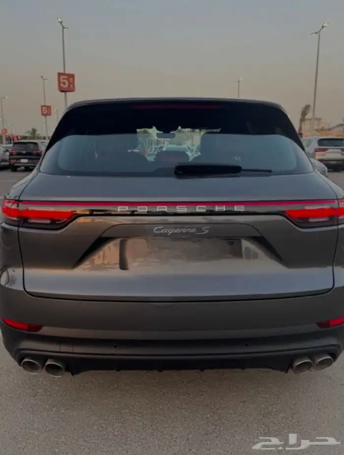 2022 Porsche Cayenne S 1