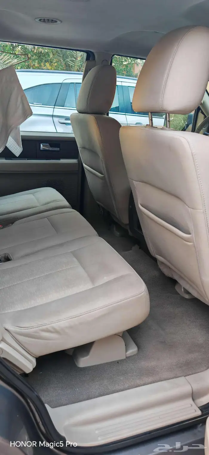 فورد اكسبديشن 2013 بدون دبل 10