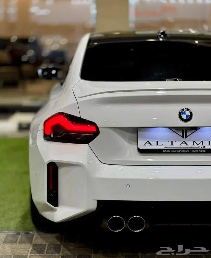 M2 BMW الموديل 2023 15