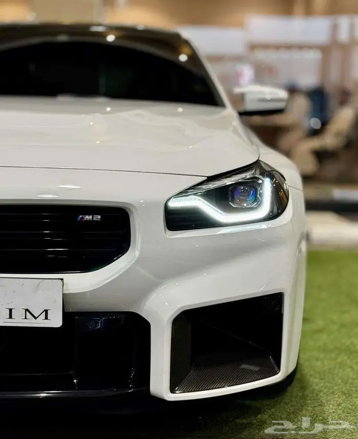 M2 BMW الموديل 2023 10