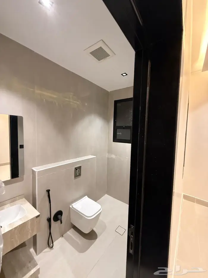 دور ارضي جديد في حي الحزم للايجار 22