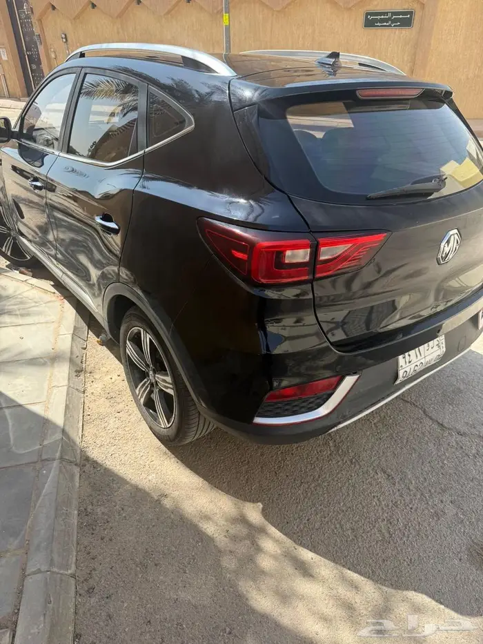 ام جي 2020 zs 2