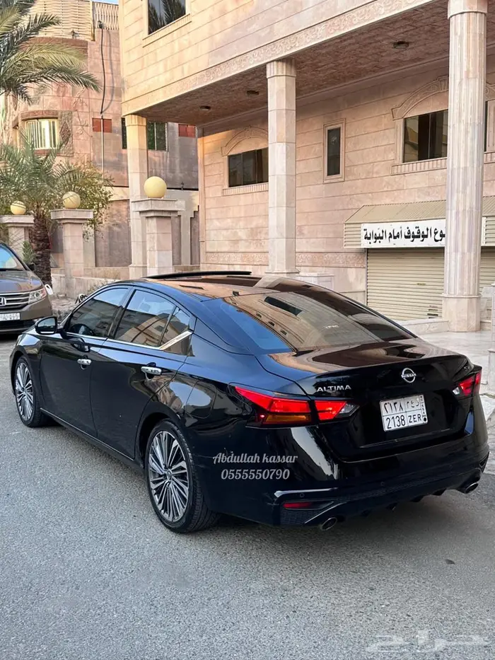 نيسان التيما 2023 نص فل SV 12
