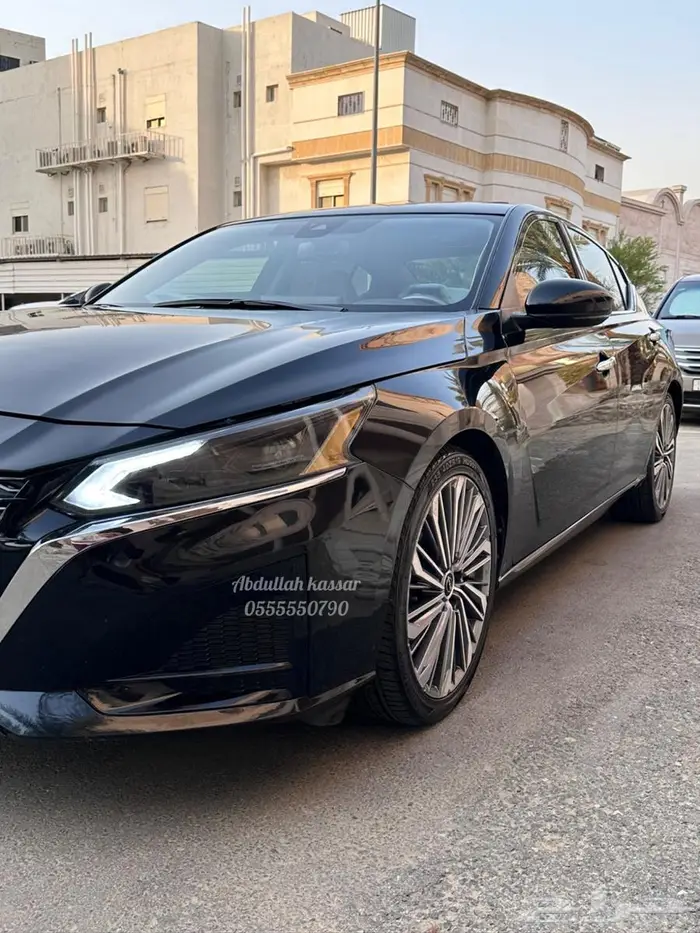 نيسان التيما 2023 نص فل SV 3