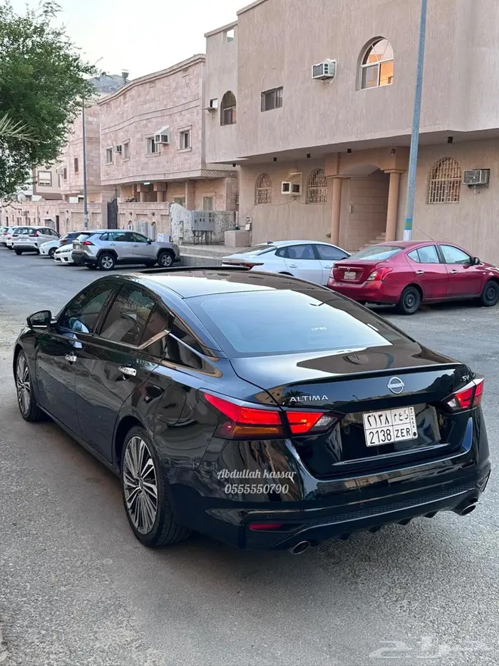 نيسان التيما 2023 نص فل SV 4