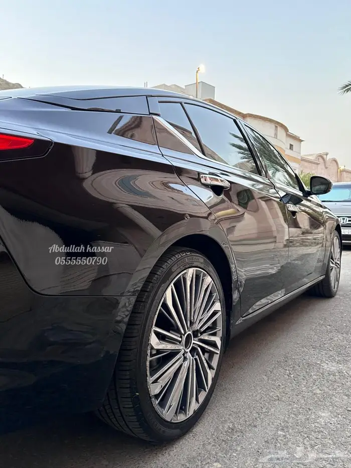 نيسان التيما 2023 نص فل SV 17