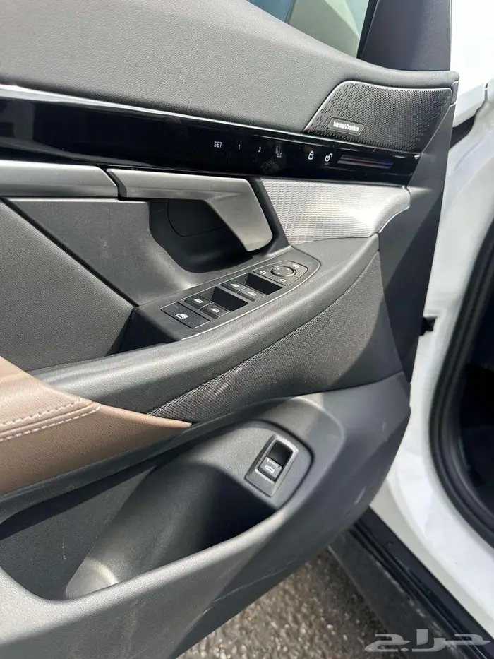بي ام الفئة الخامسة 520 - BMW520I 2024 18