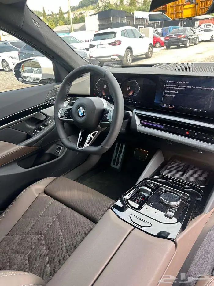 بي ام الفئة الخامسة 520 - BMW520I 2024 12