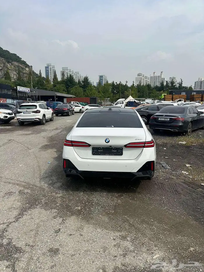 بي ام الفئة الخامسة 520 - BMW520I 2024 4