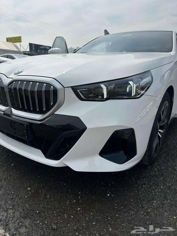 بي ام الفئة الخامسة 520 - BMW520I 2024 5