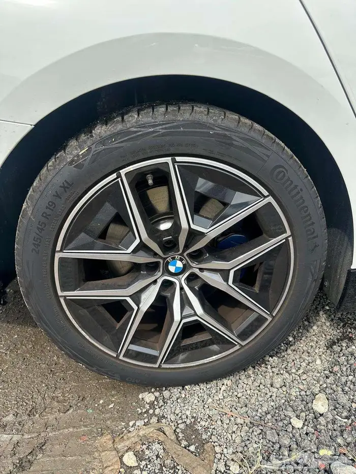 بي ام الفئة الخامسة 520 - BMW520I 2024 8