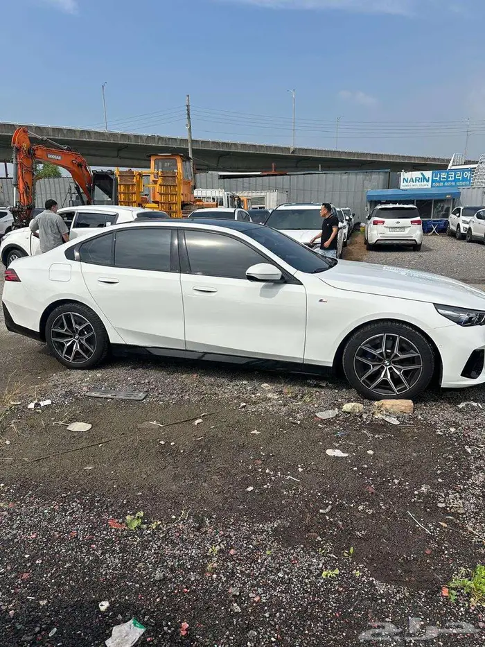 بي ام الفئة الخامسة 520 - BMW520I 2024 6