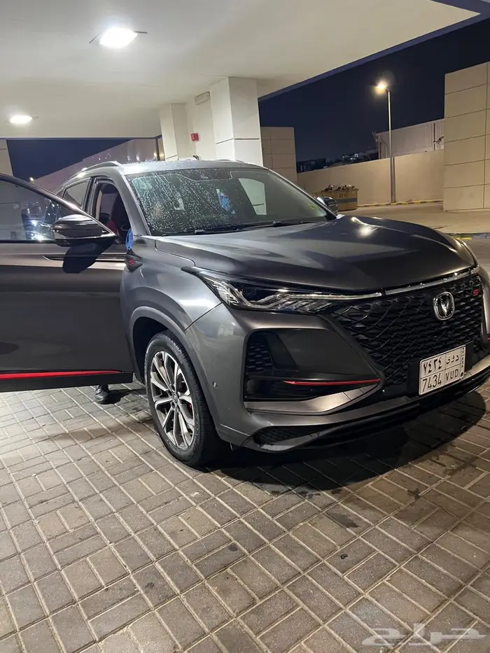 للبيع شانجان CS75 Plus فل كامل رمادي غامق نظيفة جدا 3