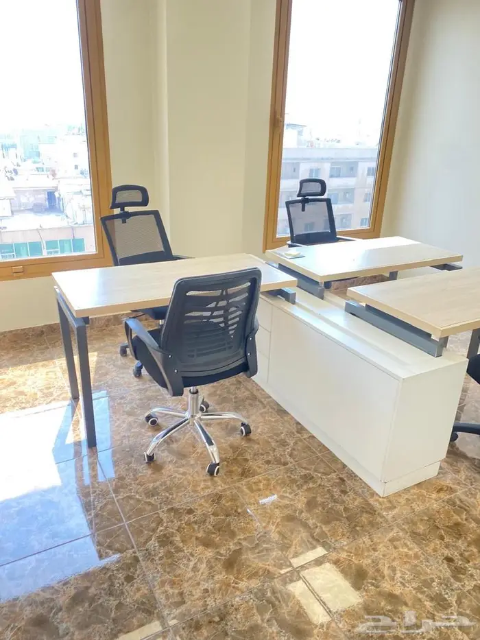 للبيع اثاث مكتبي السعر فرصه 2