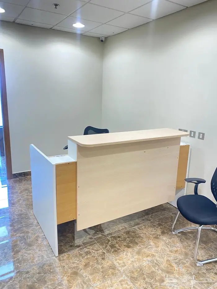 للبيع اثاث مكتبي السعر فرصه 0