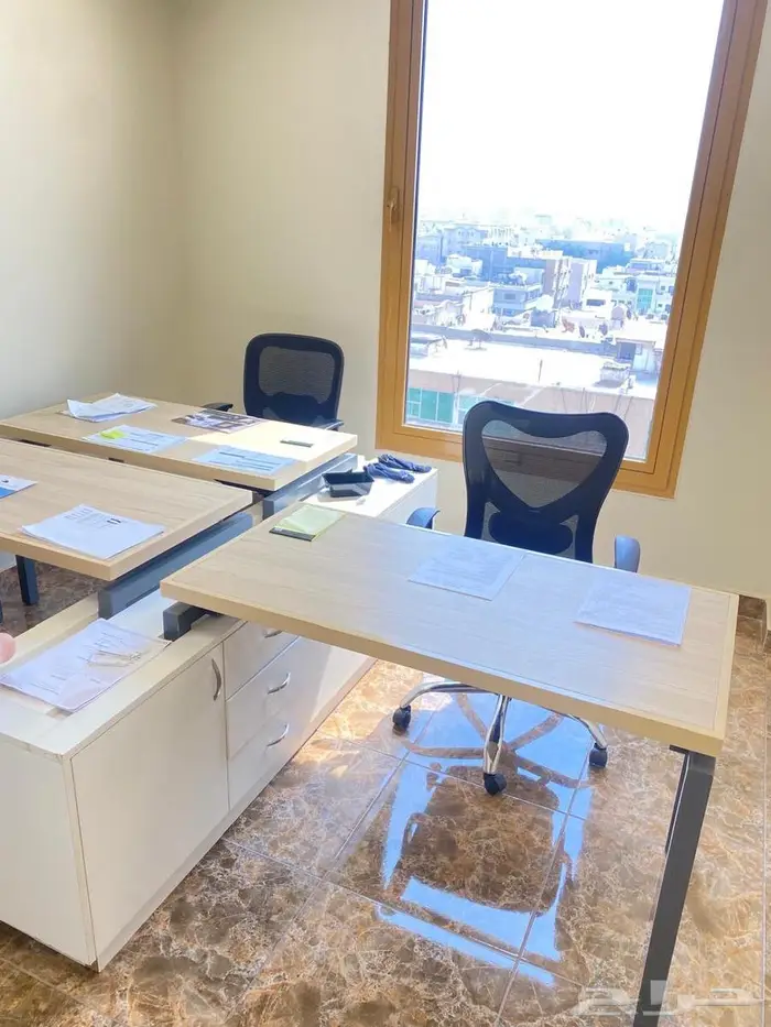 للبيع اثاث مكتبي السعر فرصه 1