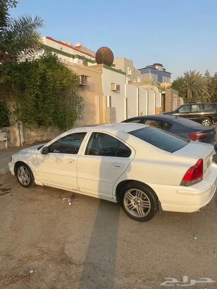 سيارة فولفو للبيع 3
