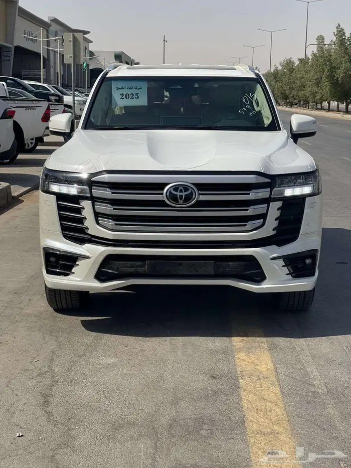 تويوتا لاندكروزر GXR 5 S بنزين 2025 كاش و اقساط 0