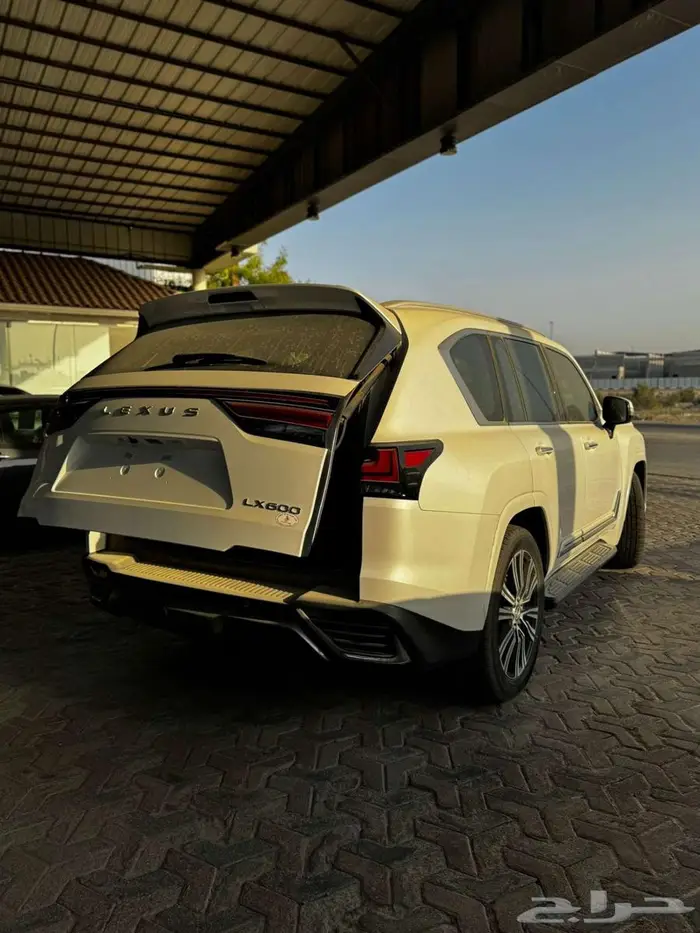 لكزس LX600 سعودي بطاقة 2024 4