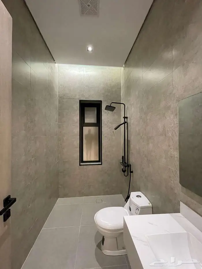 للبيع فيلا سكنية بعنيزة حي المنار 641 8