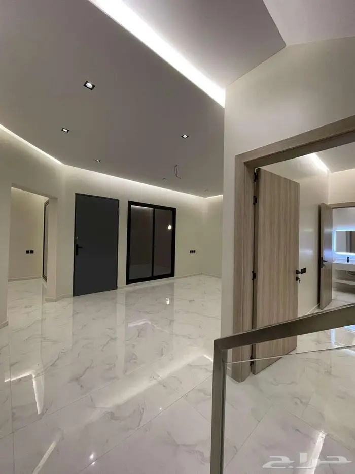 للبيع فيلا سكنية بعنيزة حي المنار 641 18