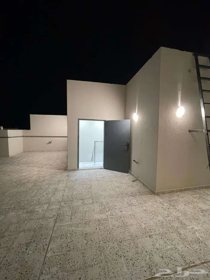للبيع فيلا سكنية بعنيزة حي المنار 641 20
