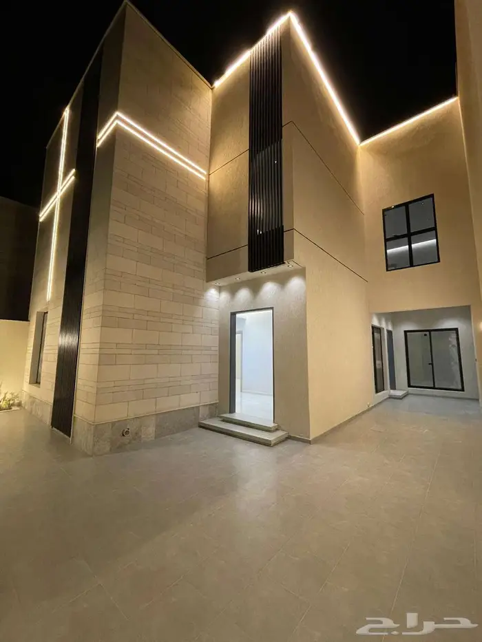 للبيع فيلا سكنية بعنيزة حي المنار 641 1