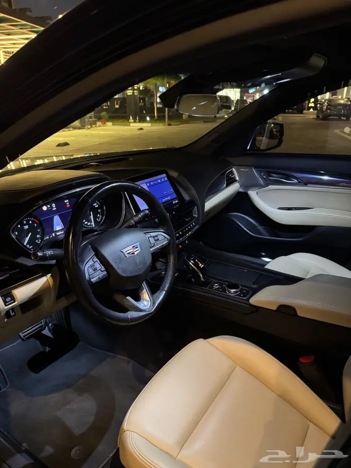 كاديلاك CT5 2020 11
