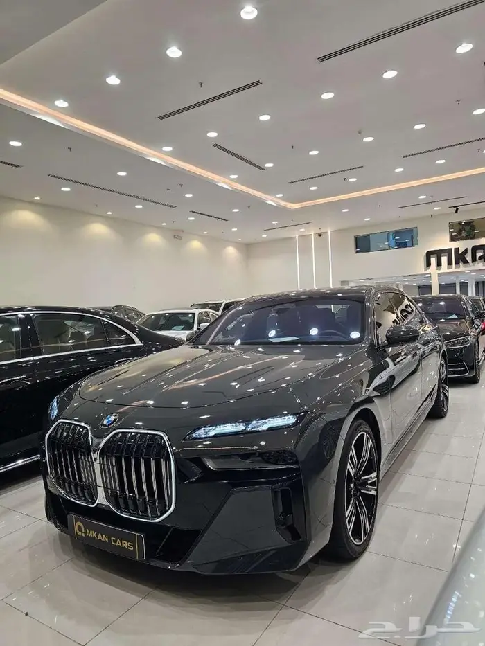 بى ام دبليو 740I 2023 ناغى تم البيع 0