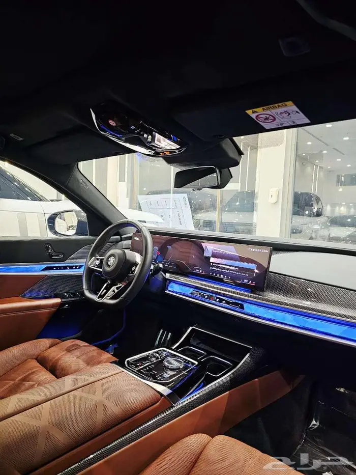 بى ام دبليو 740I 2023 ناغى تم البيع 16
