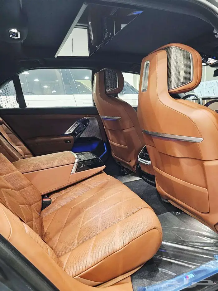 بى ام دبليو 740I 2023 ناغى تم البيع 13