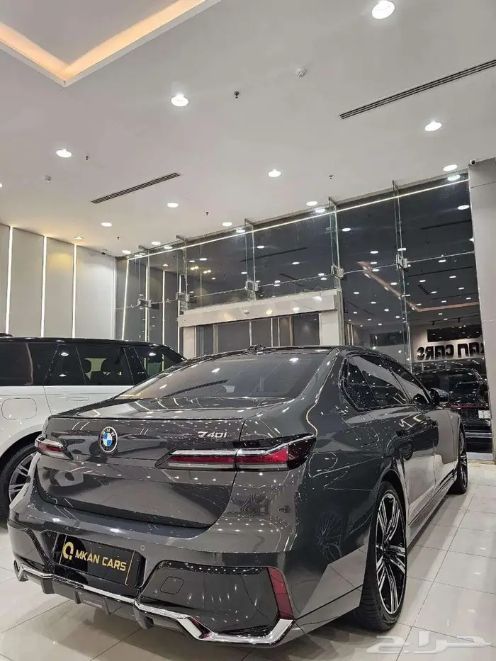 بى ام دبليو 740I 2023 ناغى تم البيع 26