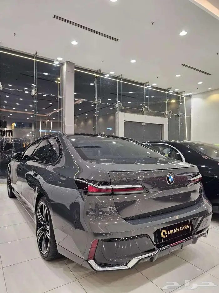 بى ام دبليو 740I 2023 ناغى تم البيع 27
