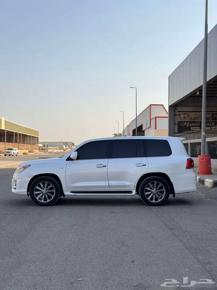لكزس 2010 LX570 4