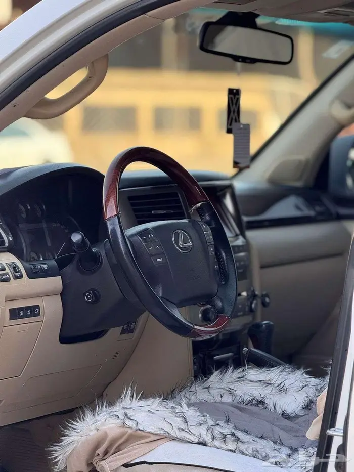 لكزس 2010 LX570 15
