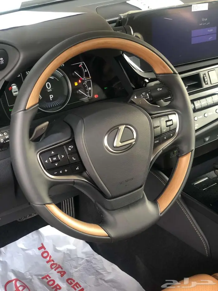 لكزس ES250 BD 2025 سعودي بنزين 3 عدسات ردادار 3