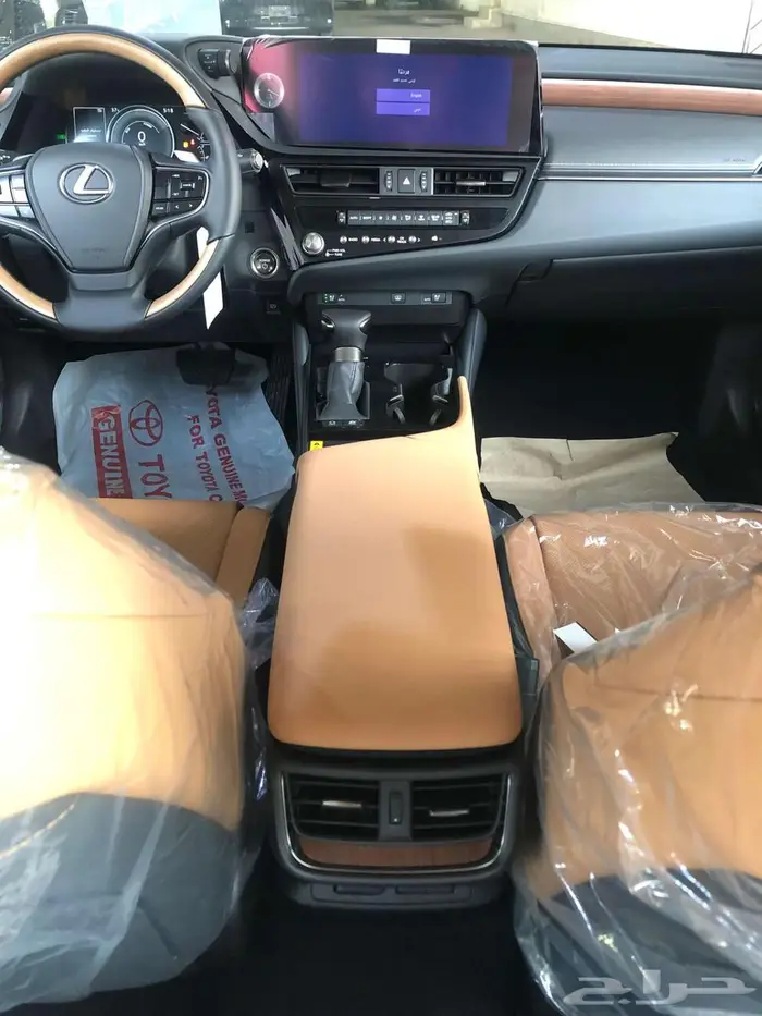 لكزس ES250 BD 2025 سعودي بنزين 3 عدسات ردادار 12