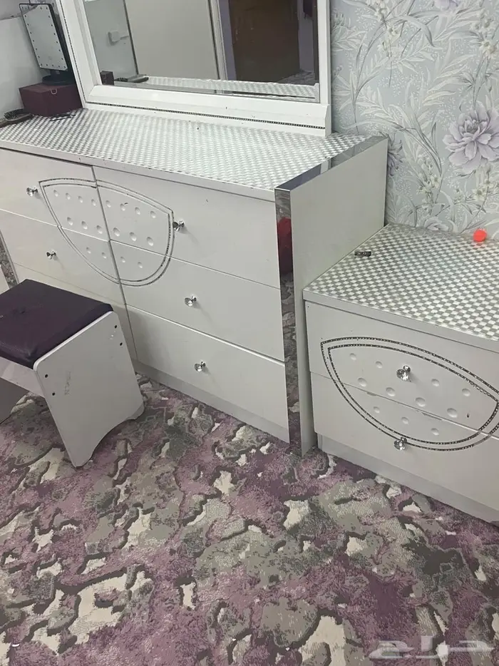 غرفة نوم نظيفة شبه جديدة ب1000  وان شاءالله مانختلف بالسعر 2