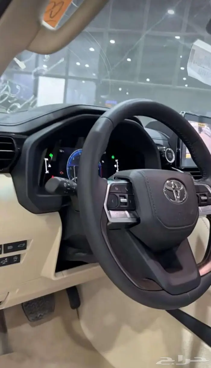 تويوتا لاند كروزر GXR L 4 سعودي 2025 6