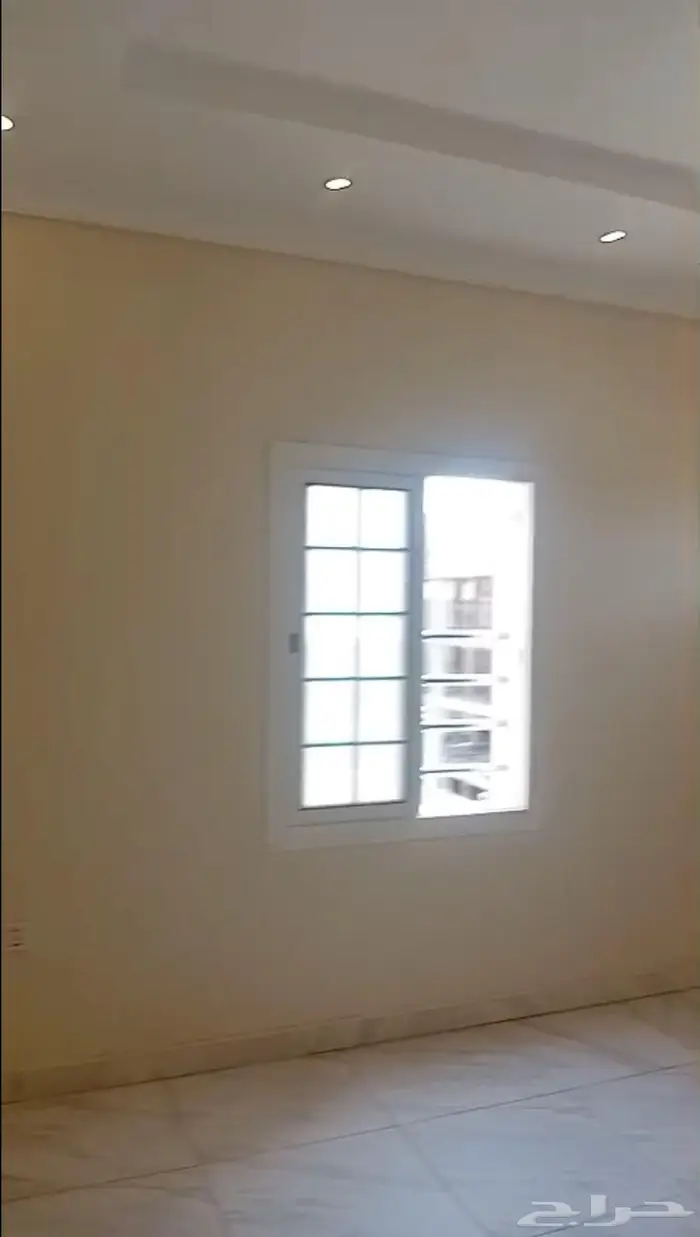 شقة ثلاث غرف للإيجار بحي الريان 0