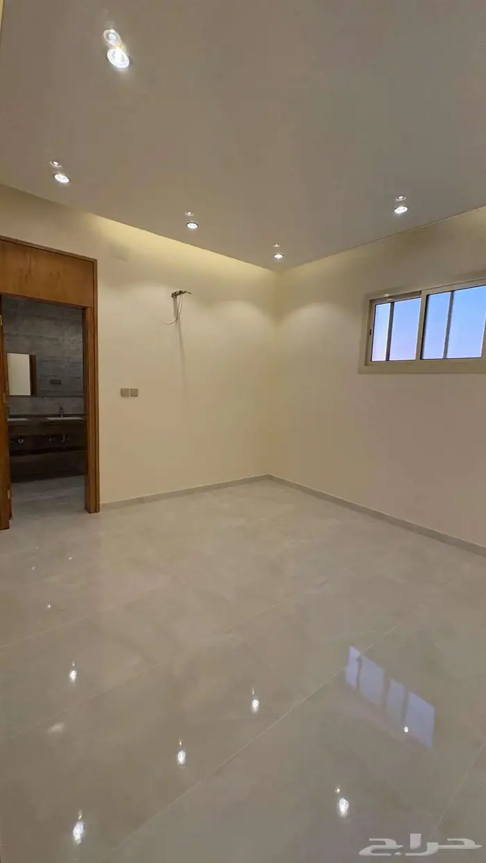 ملحق للبيع بحي اليرموك ( مصعد - سطح خاص كبير - مطبخ راكب ) 18