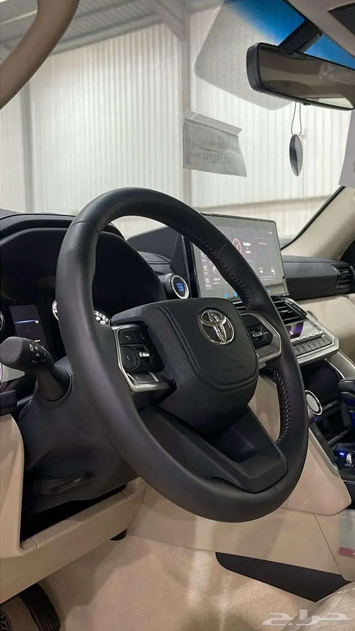 تويوتا لاند كروزر موديل 2024 GXR سعودي L2 10